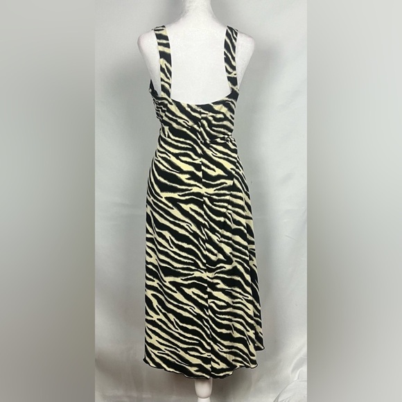 Zebra Print Sleeveless Dress - Picture 2 of 3